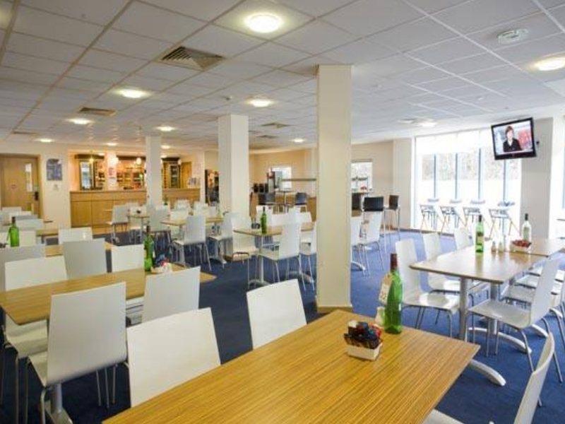 Ibis Budget London Heathrow T5 Slough Exterior photo
